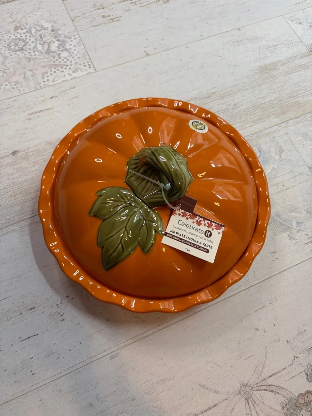 Celebrate It Pumpkin Pie Plate Bakeware